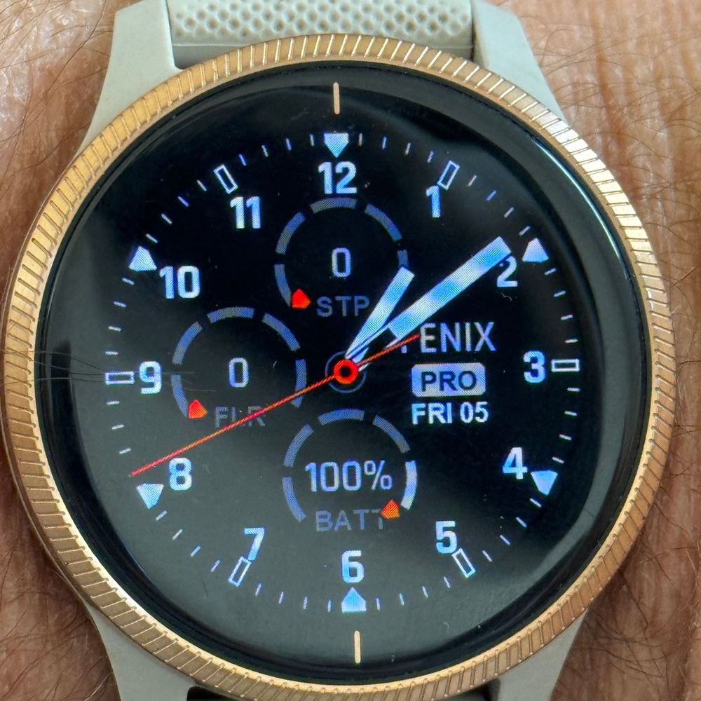 Garmin Venu - Rose Gold - Excellent Condition - with charger cable